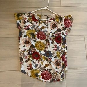Floral polyester blouse with ruffle sleeve caps